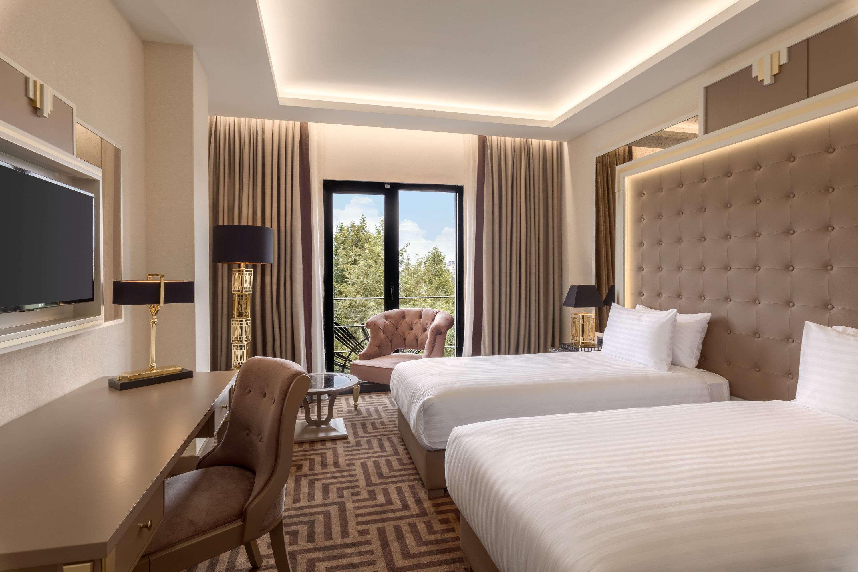 Ramada By Wyndham Istanbul Golden Horn Hotel Exterior foto
