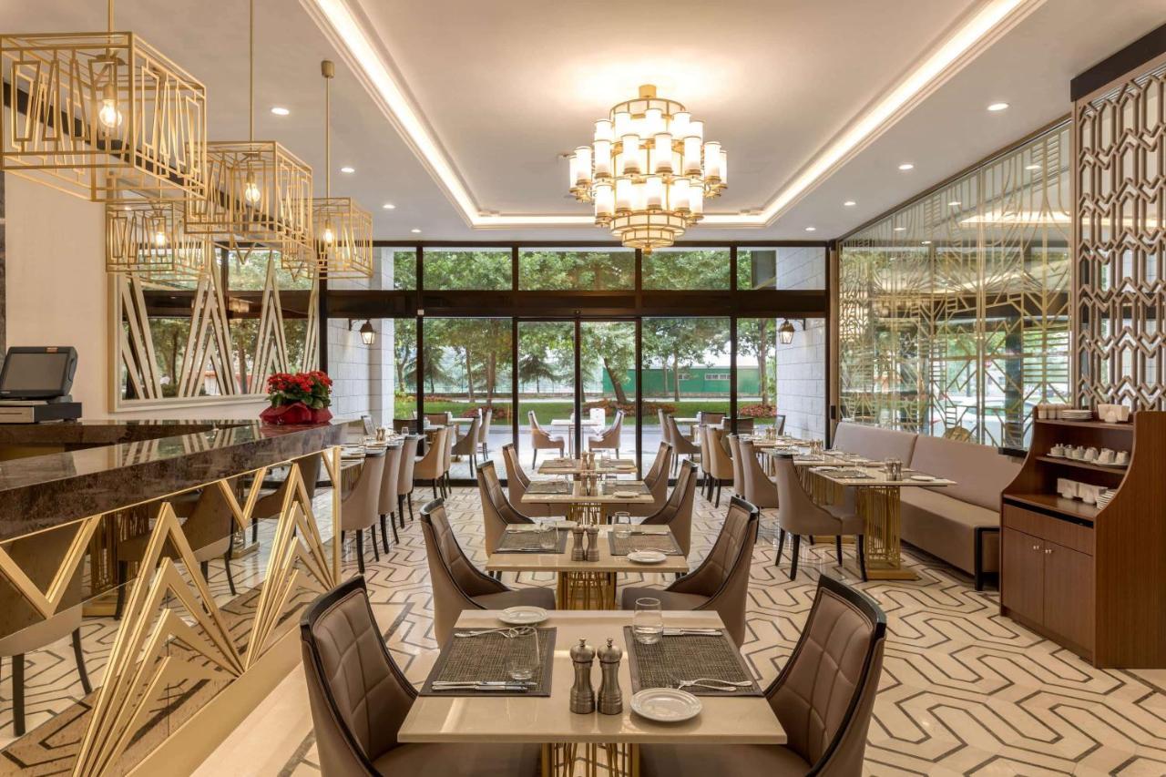 Ramada By Wyndham Istanbul Golden Horn Hotel Exterior foto