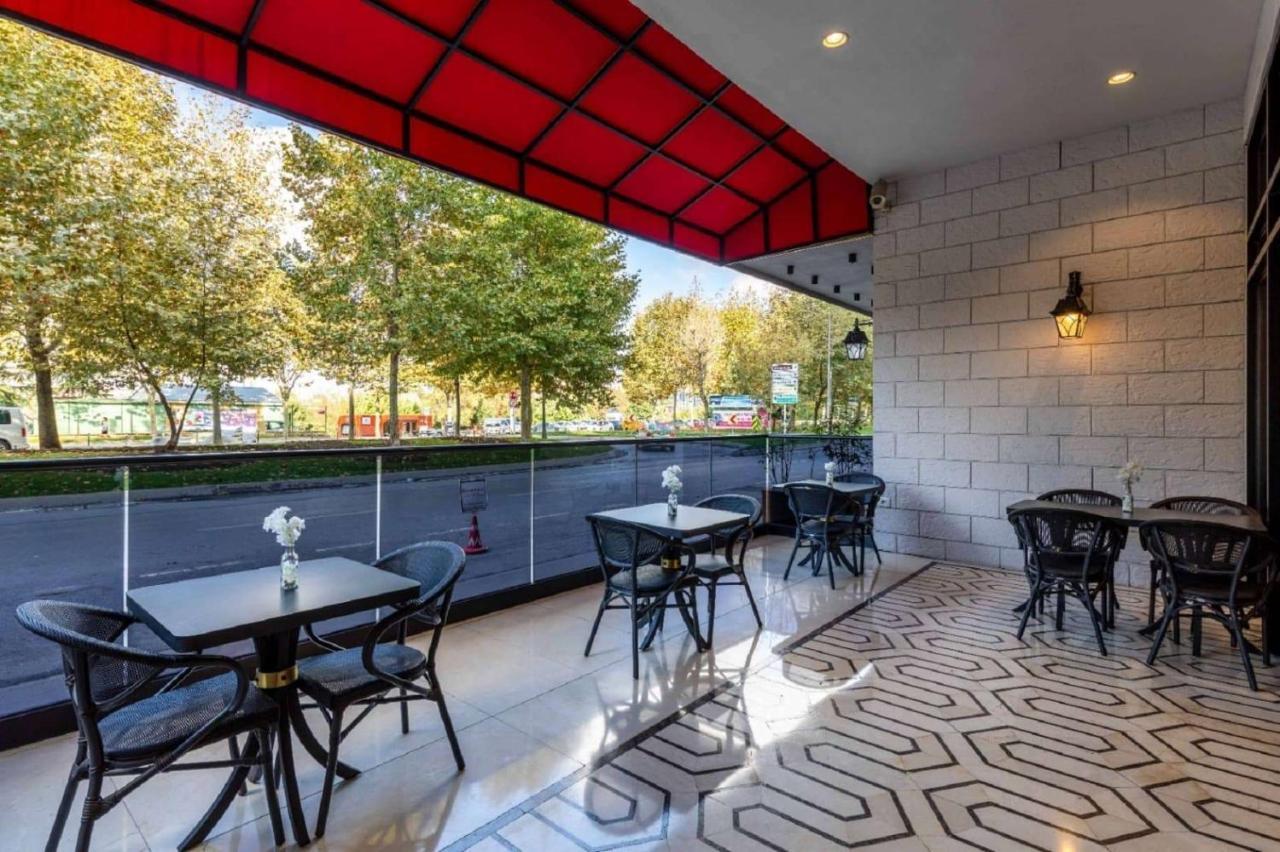 Ramada By Wyndham Istanbul Golden Horn Hotel Exterior foto