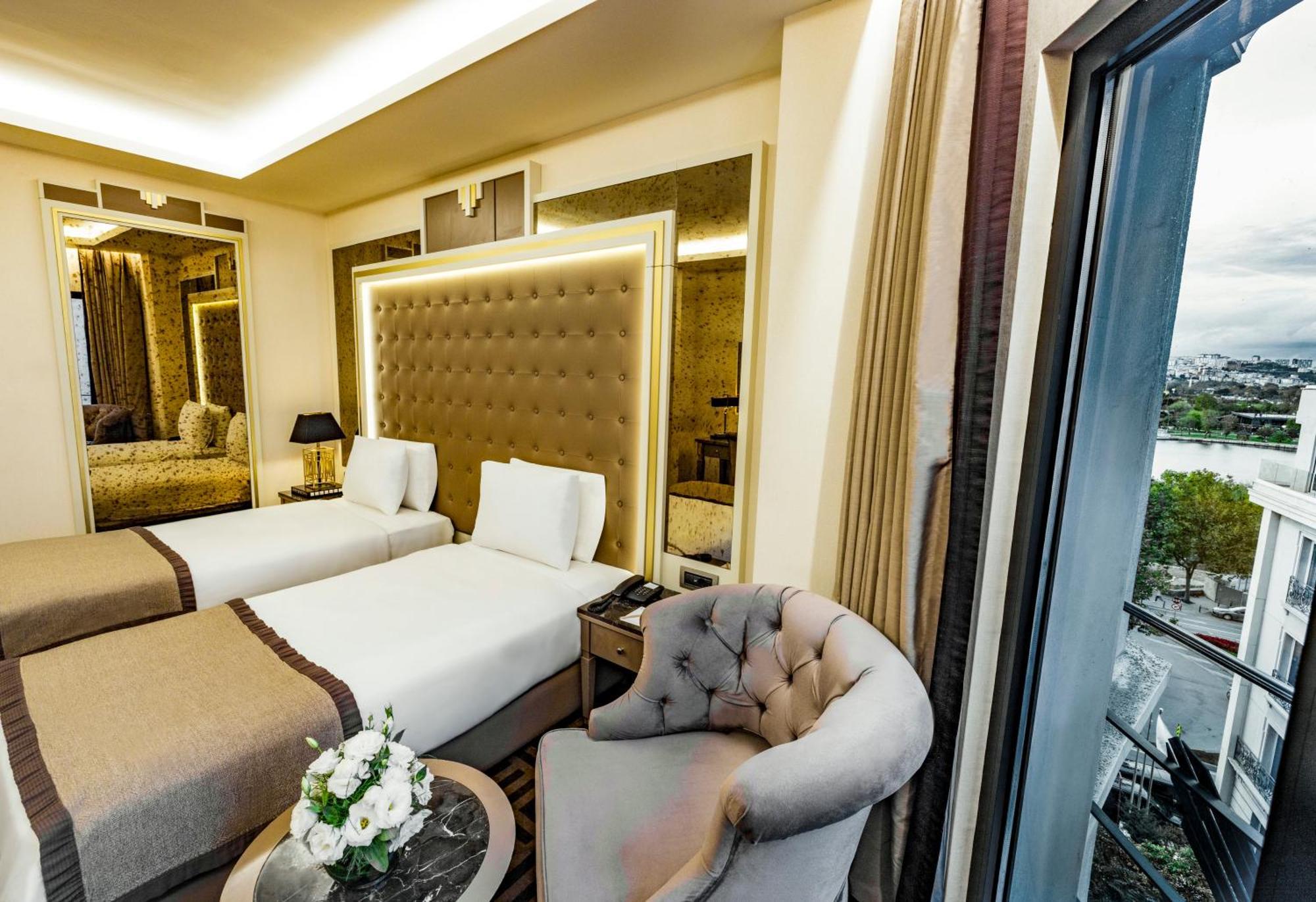 Ramada By Wyndham Istanbul Golden Horn Hotel Exterior foto