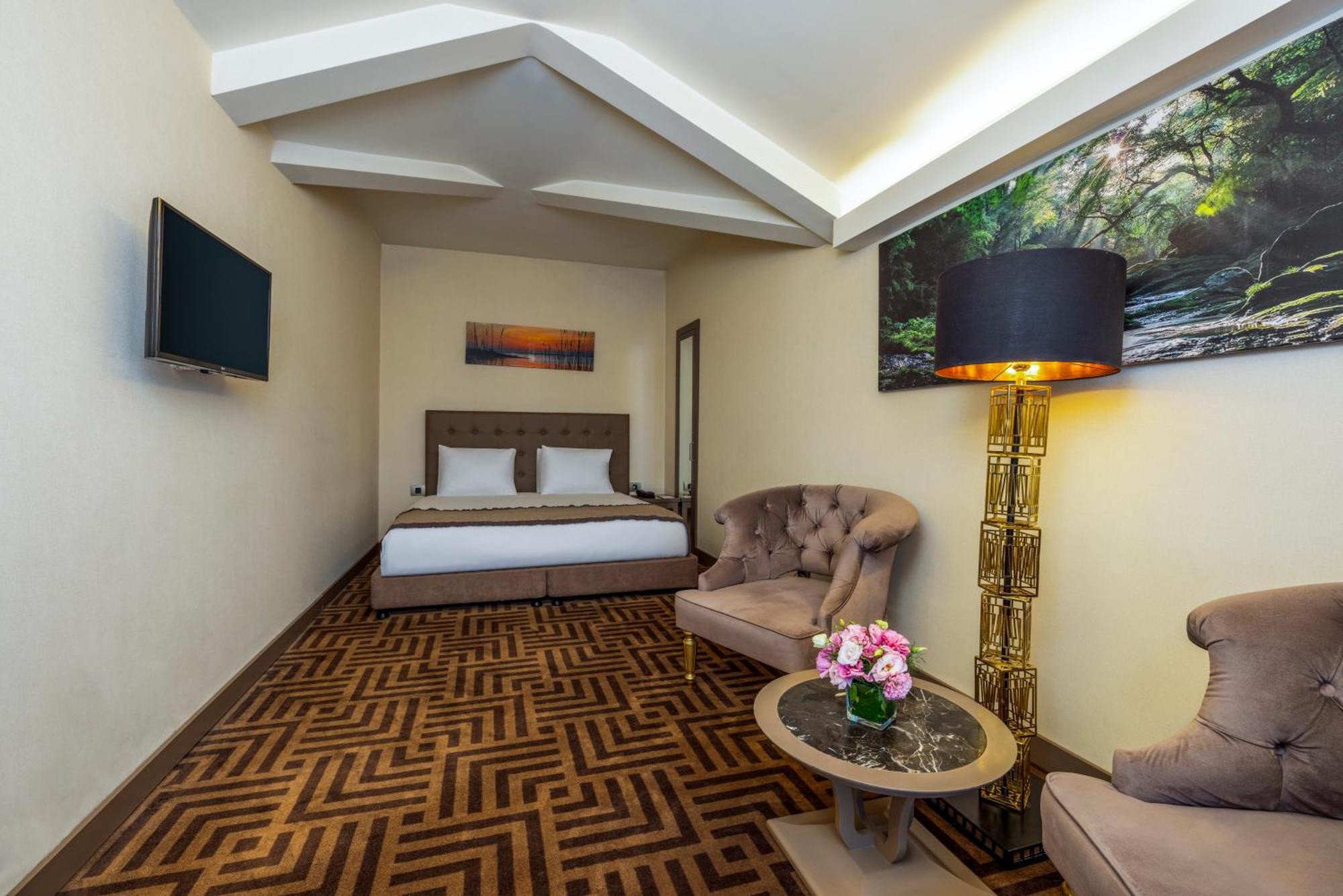Ramada By Wyndham Istanbul Golden Horn Hotel Exterior foto
